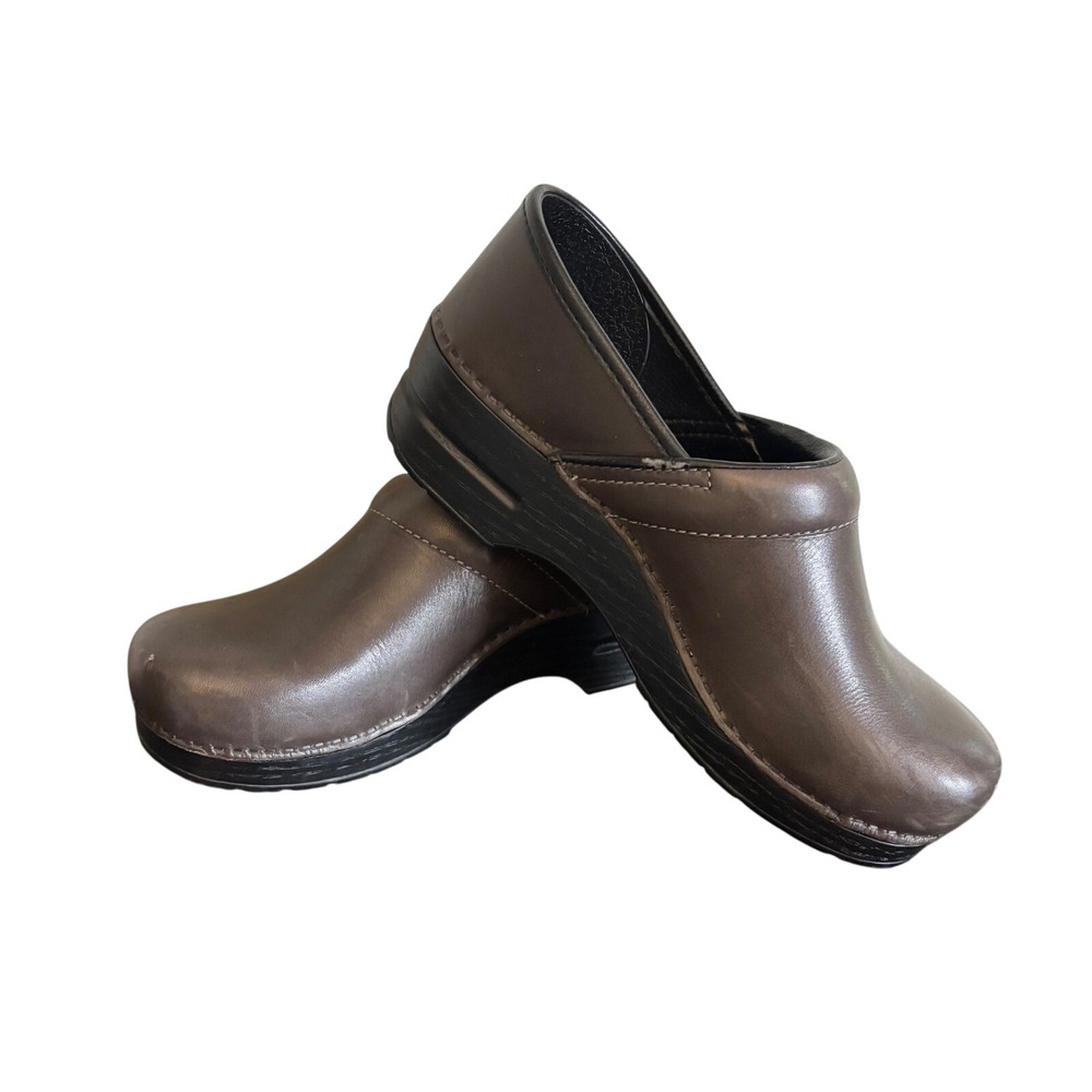 Dansko Size 39 UK, 9-9.5 US Woman 6.5 US Men's.  Faux Leather.  Charcoal Gray.